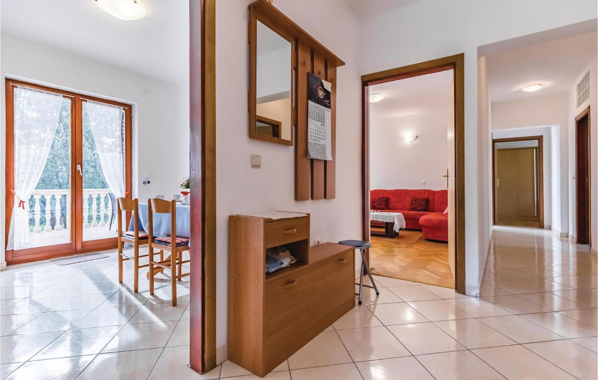 6 Bedroom Nice Home In Segotici Bagian luar foto