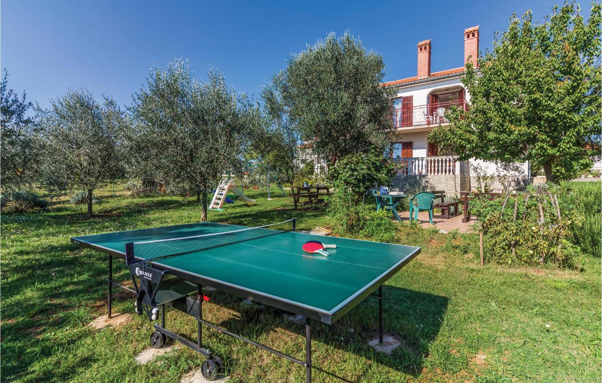 6 Bedroom Nice Home In Segotici Bagian luar foto